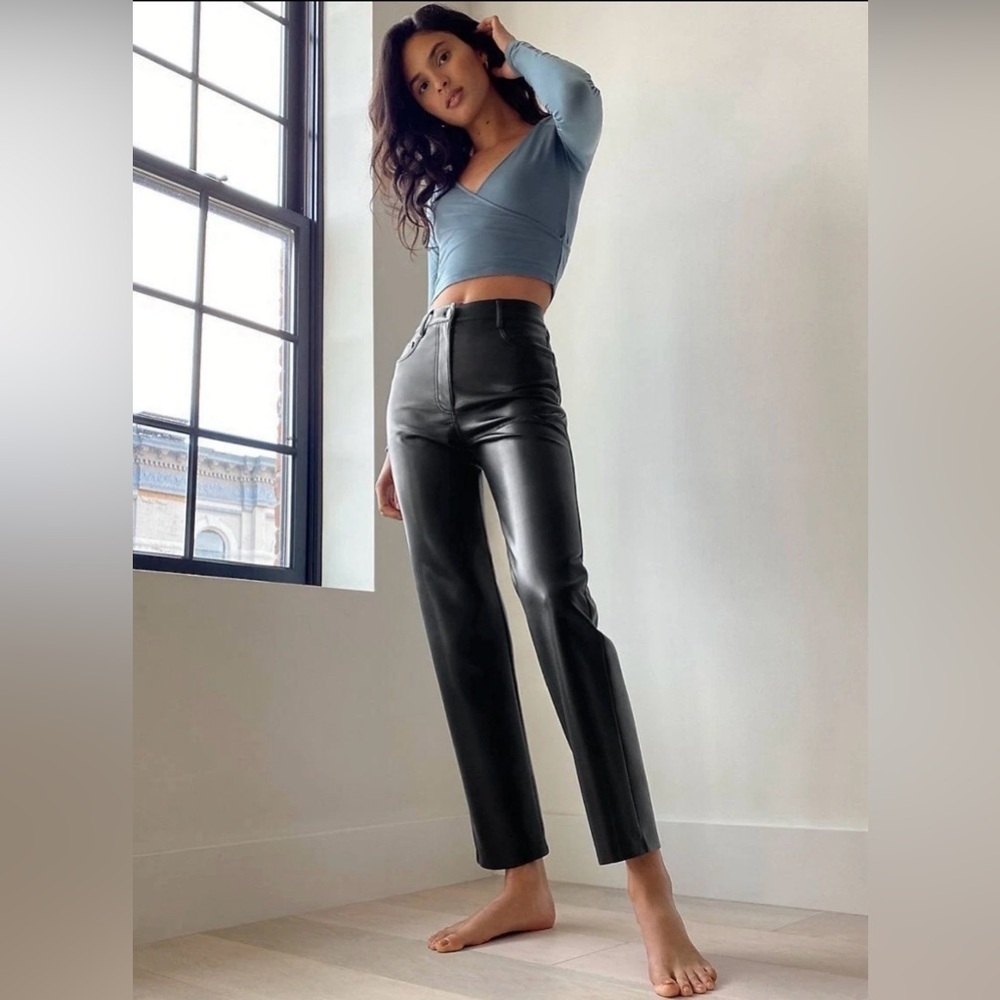 Aritzia Wilfred The Melina Pant High Waisted Vegan Leather Black Size 8 NWOT